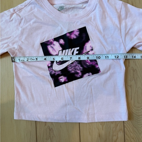 Nike Pink Short Sleeve Tees Athletic Style - Picture 6 of 7